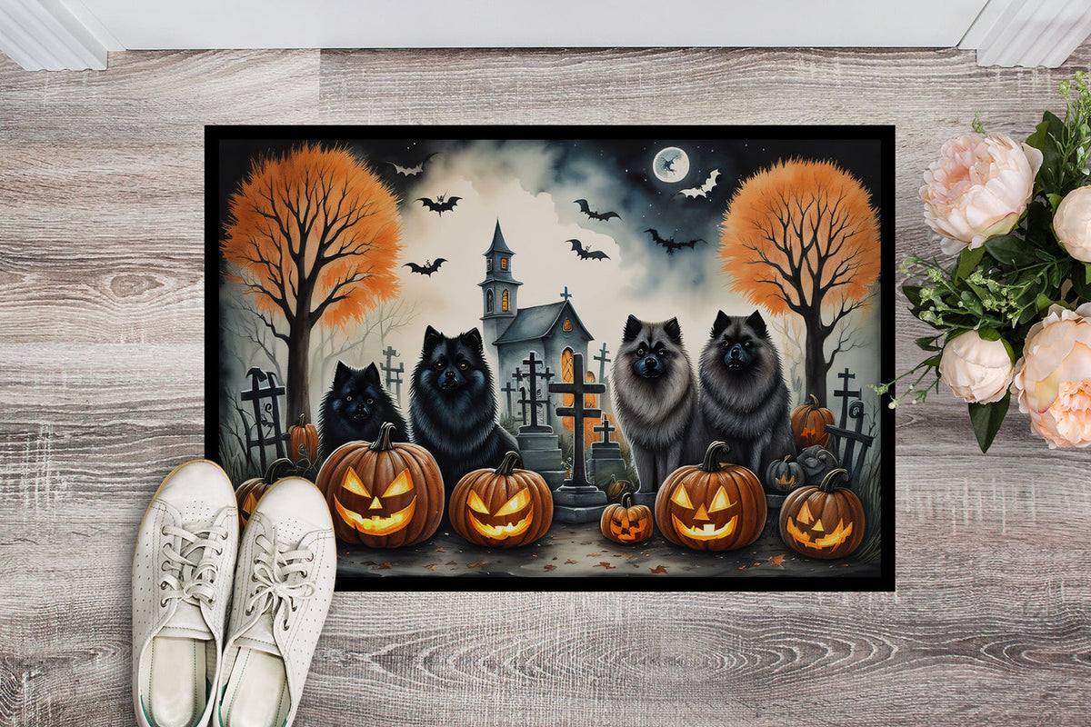 Keeshond Spooky Halloween Doormat - Grab & Glow