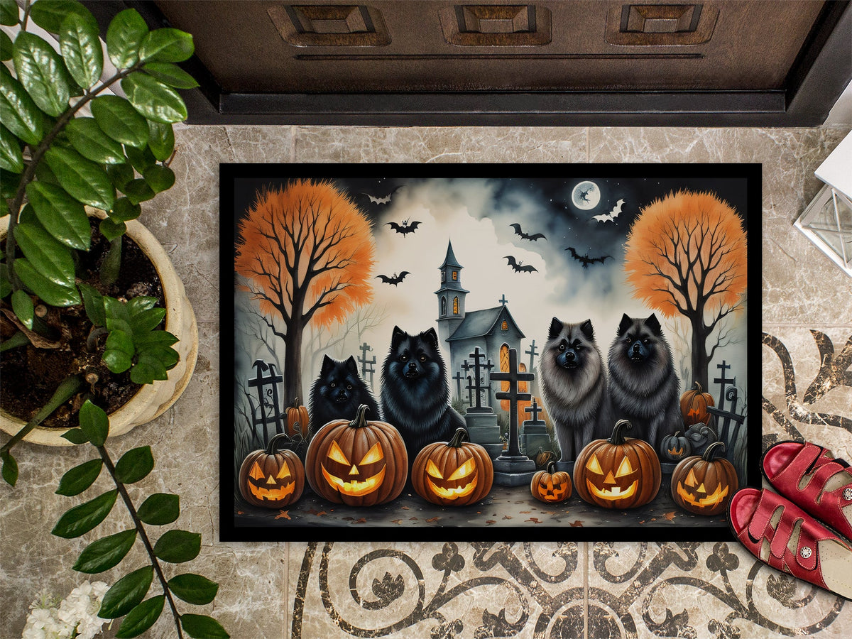 Keeshond Spooky Halloween Doormat - Grab & Glow