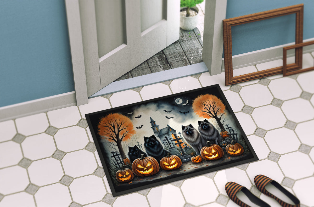 Keeshond Spooky Halloween Doormat - Grab & Glow