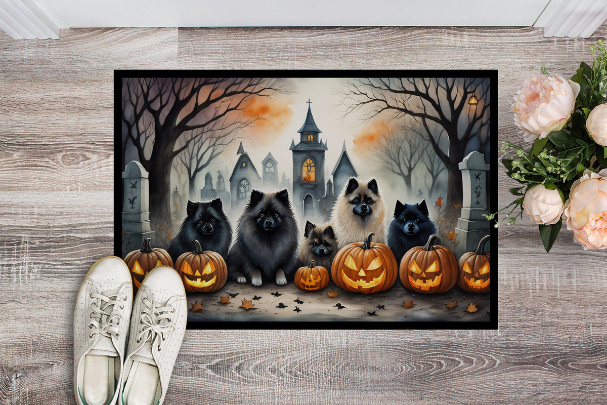 Keeshond Spooky Halloween Doormat - Grab & Glow