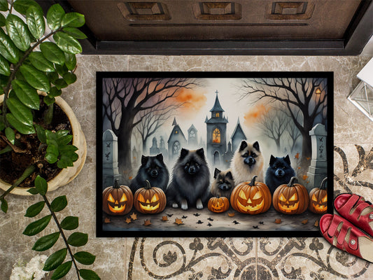 Keeshond Spooky Halloween Doormat - Grab & Glow