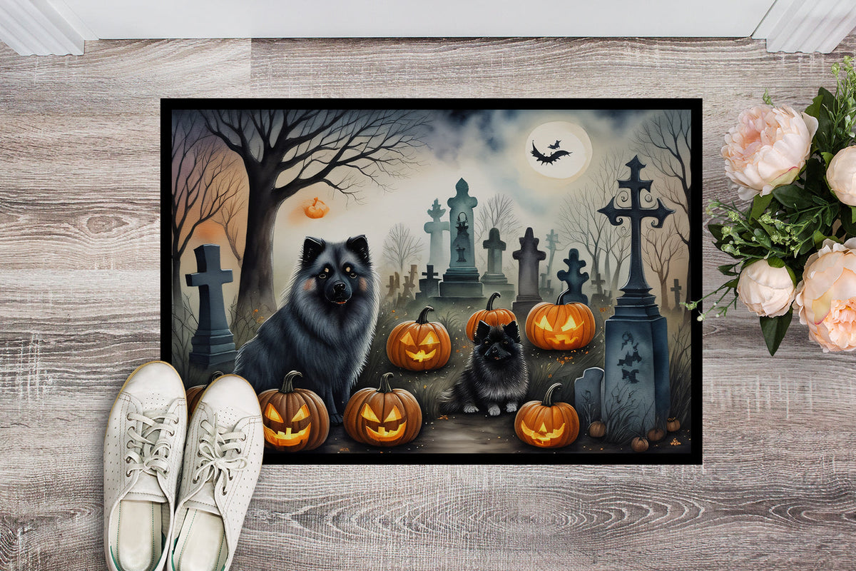 Keeshond Spooky Halloween Doormat - Grab & Glow