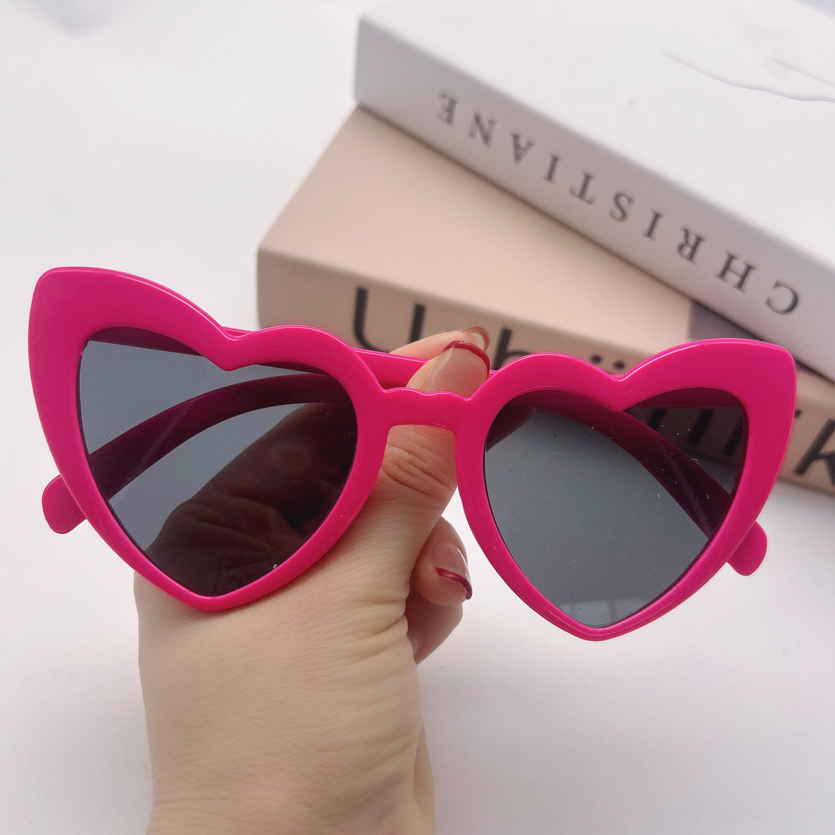 Personalized New European and American Sun Protection and Anti-Uv Sunglasses, Trendy and Fashionable Peach Heart Sunglasses, Internet Celebrity Cat-Eye Glasses - Grab & Glow