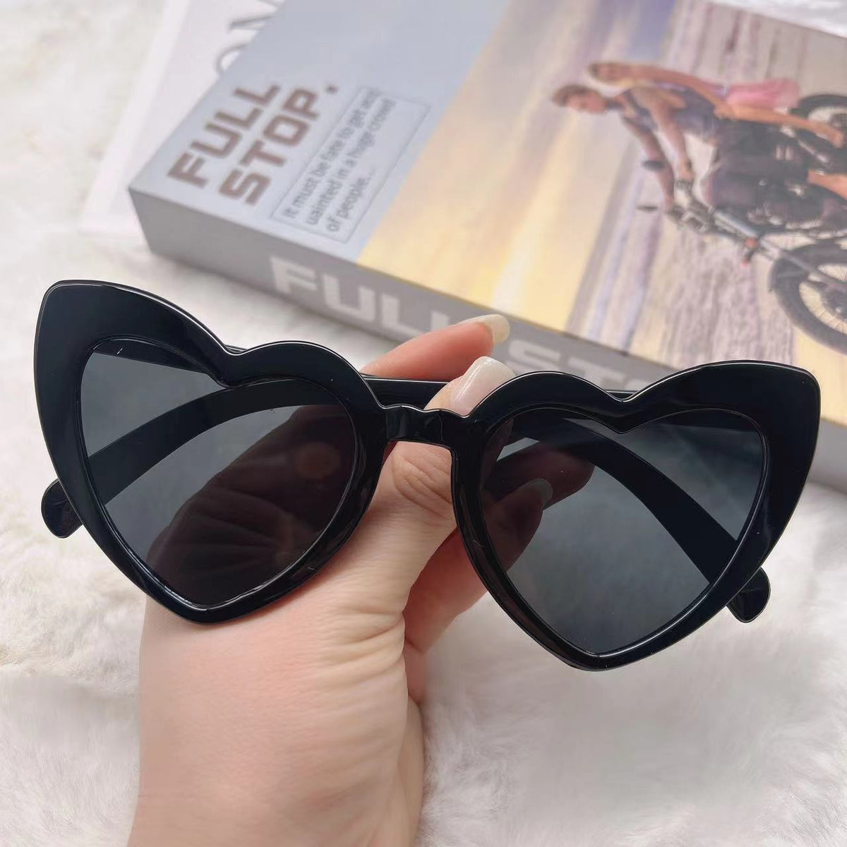 Personalized New European and American Sun Protection and Anti-Uv Sunglasses, Trendy and Fashionable Peach Heart Sunglasses, Internet Celebrity Cat-Eye Glasses - Grab & Glow