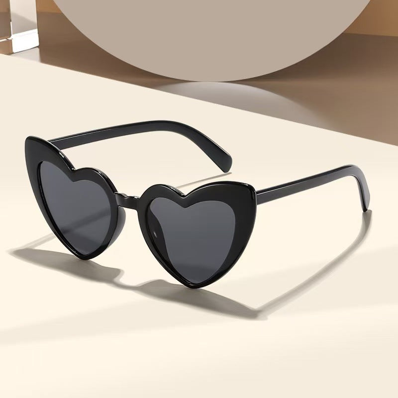 Personalized New European and American Sun Protection and Anti-Uv Sunglasses, Trendy and Fashionable Peach Heart Sunglasses, Internet Celebrity Cat-Eye Glasses - Grab & Glow