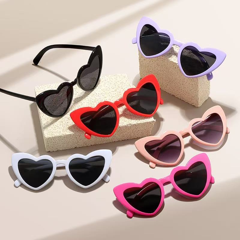 Personalized New European and American Sun Protection and Anti-Uv Sunglasses, Trendy and Fashionable Peach Heart Sunglasses, Internet Celebrity Cat-Eye Glasses - Grab & Glow