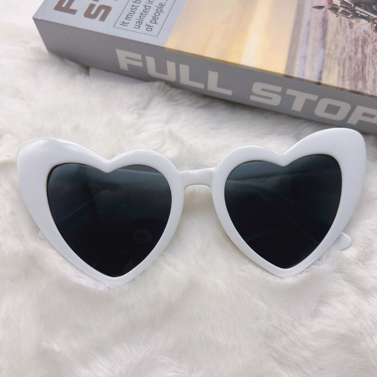Personalized New European and American Sun Protection and Anti-Uv Sunglasses, Trendy and Fashionable Peach Heart Sunglasses, Internet Celebrity Cat-Eye Glasses - Grab & Glow