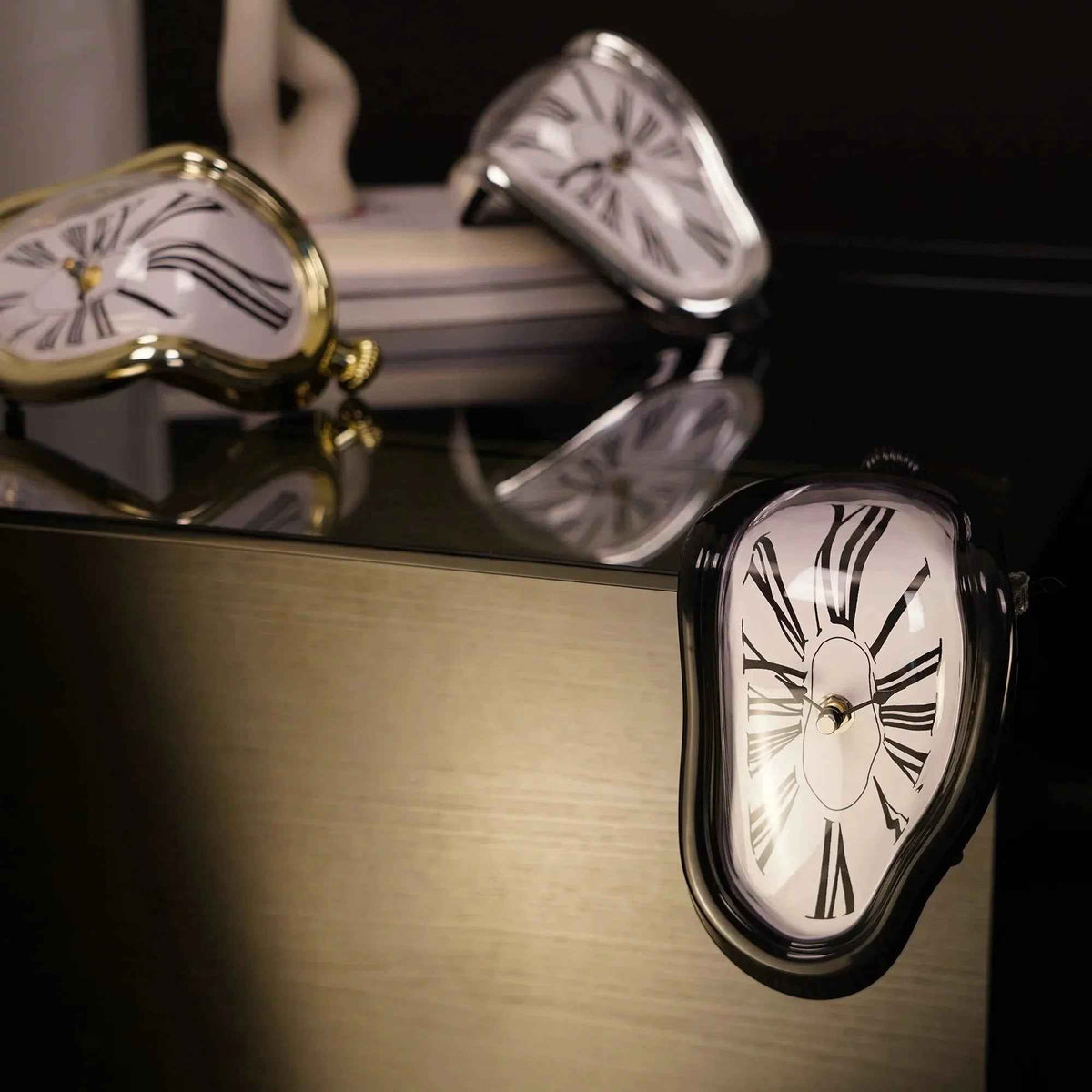 DALI Melting Clock - Grab & Glow