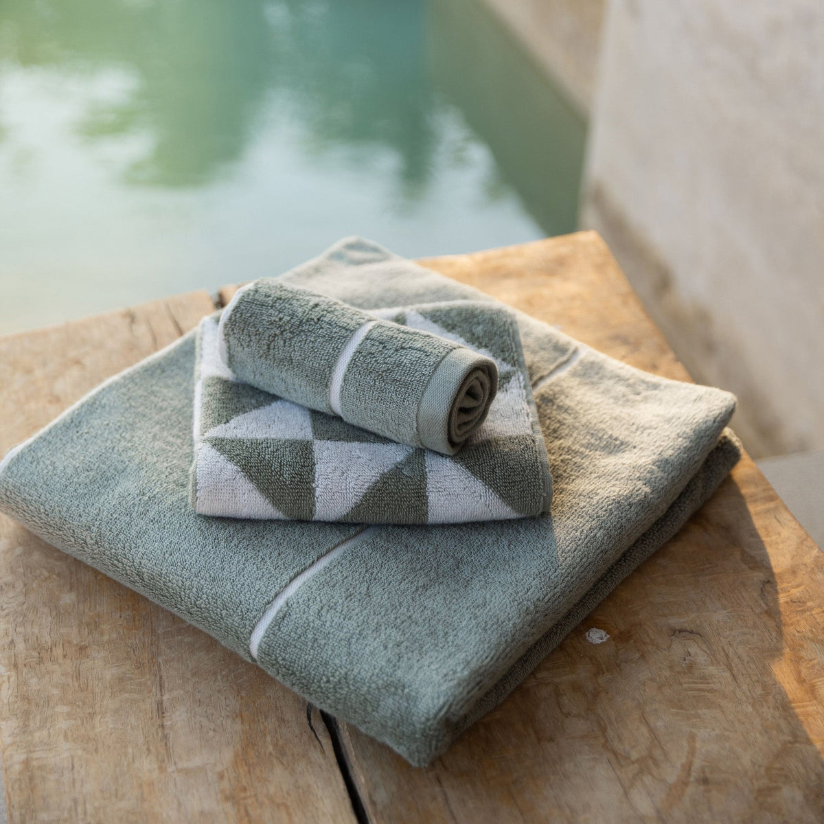 Umbra Australian Cotton Towels - Grab & Glow
