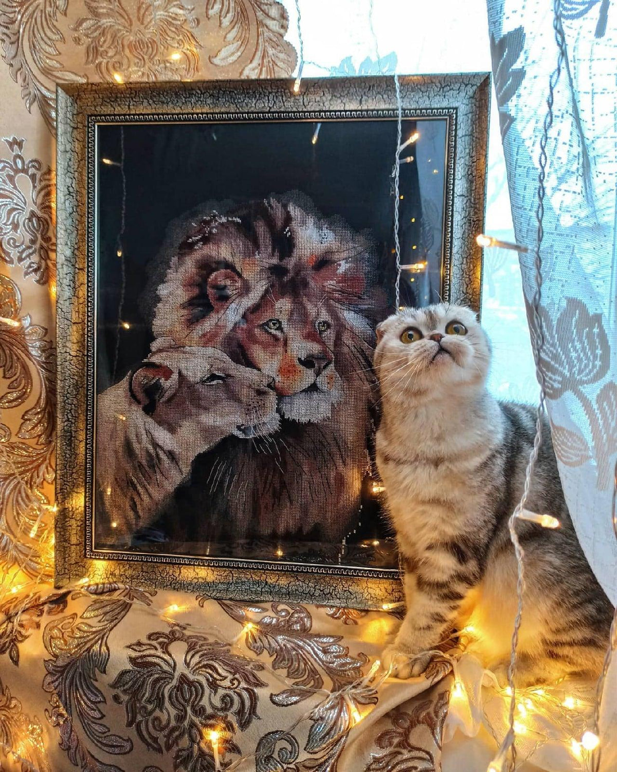 Wild cat Leos - PDF Counted Cross Stitch Pattern - Grab & Glow